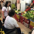 娱乐吃瓜酱买菜视频大全,吴京谢楠菜市场秀恩爱，战狼男友力十足